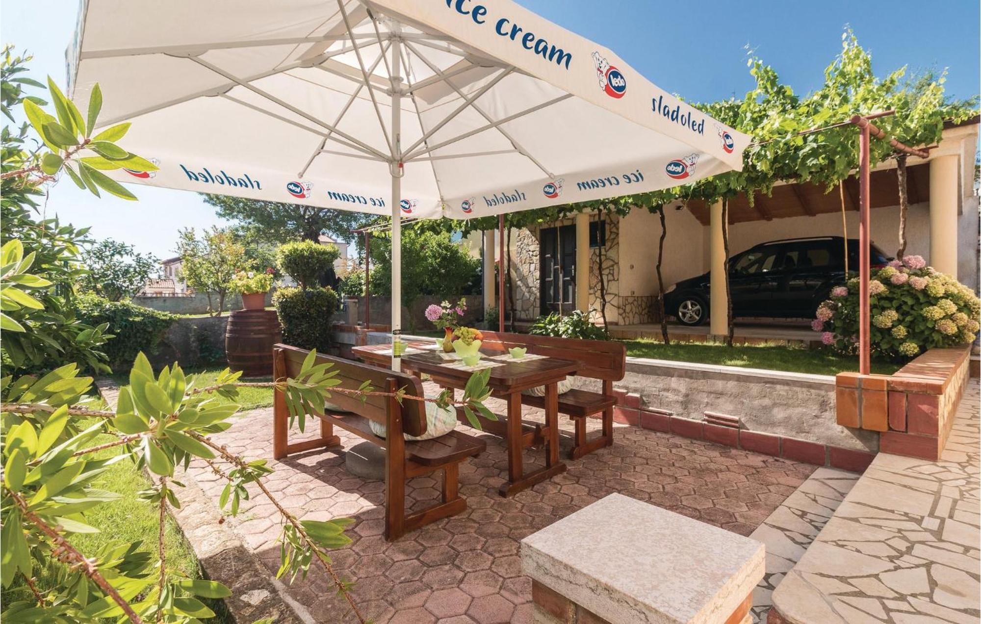 Holiday home 2 Bedroom Amazing Home In Pula *