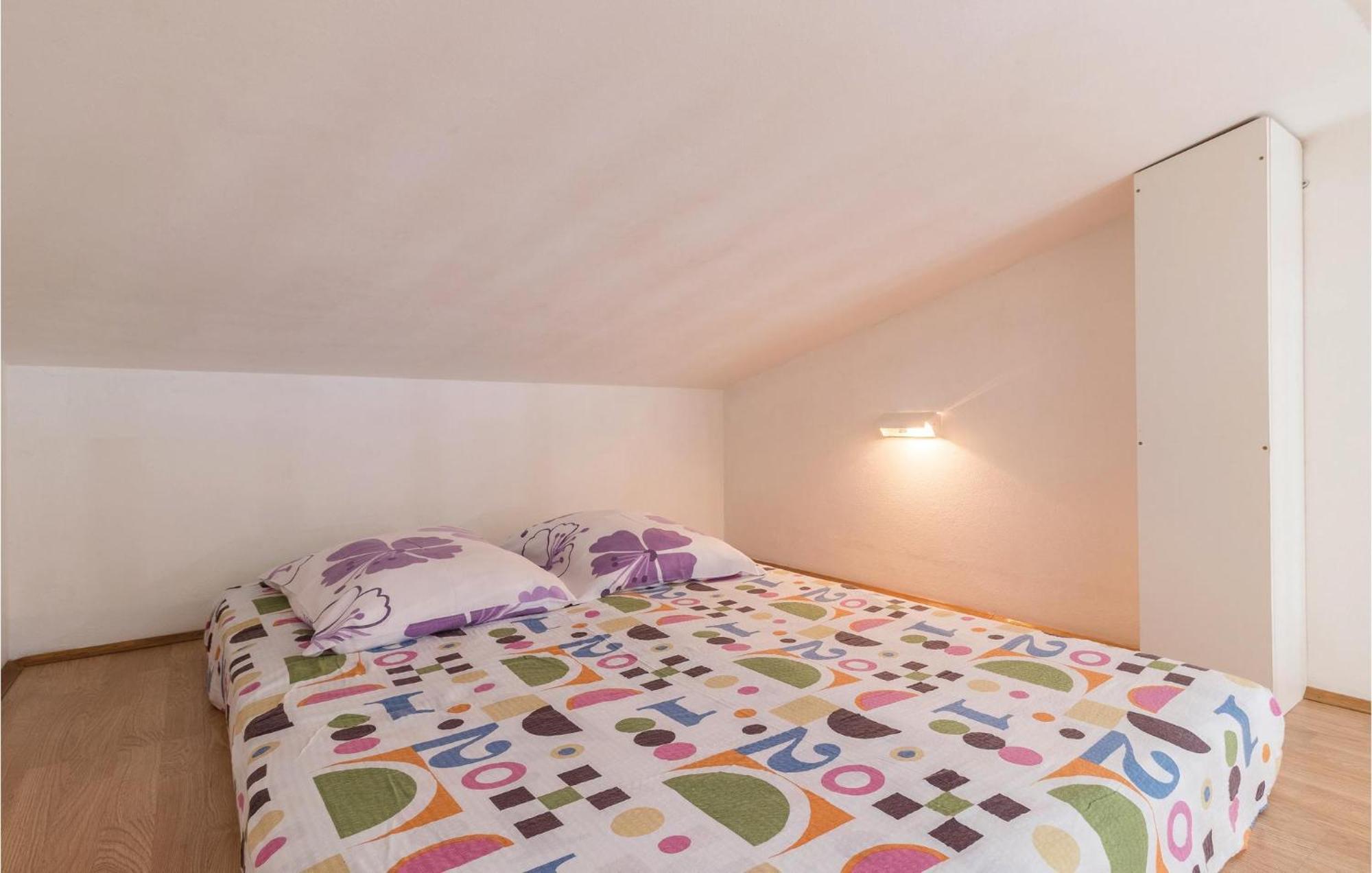 Holiday home 2 Bedroom Amazing Home In Pula